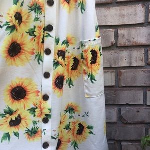NWOT Sunflower Midi Dress